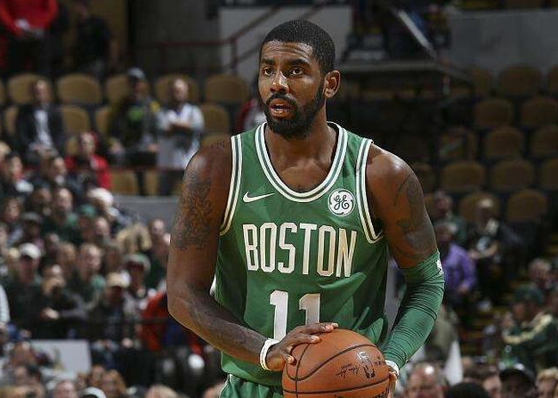 球迷态度：回顾2025年国内外足坛，哪些事让你印象深刻？（从球迷视角盘点2025年中外足坛：哪些瞬间最难忘？）