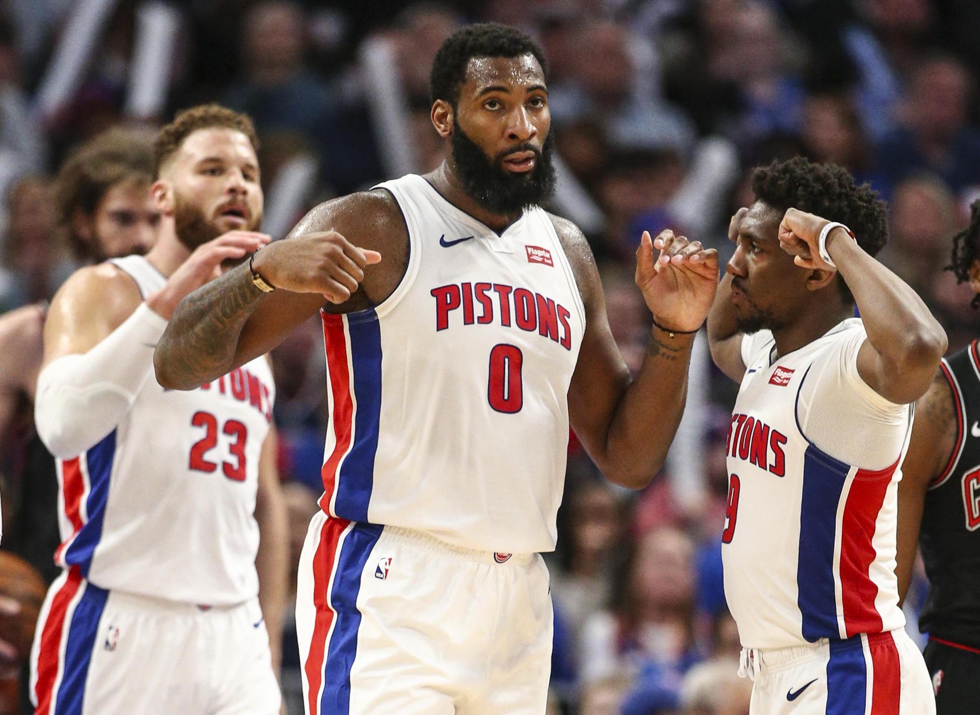 88天复出遭重创！排名跌至24，郑钦文肘伤藏隐患，奥运卫冕梦要碎（复出88天遭重击：郑钦文排名跌至24位，肘伤成隐忧，奥运卫冕恐告急）