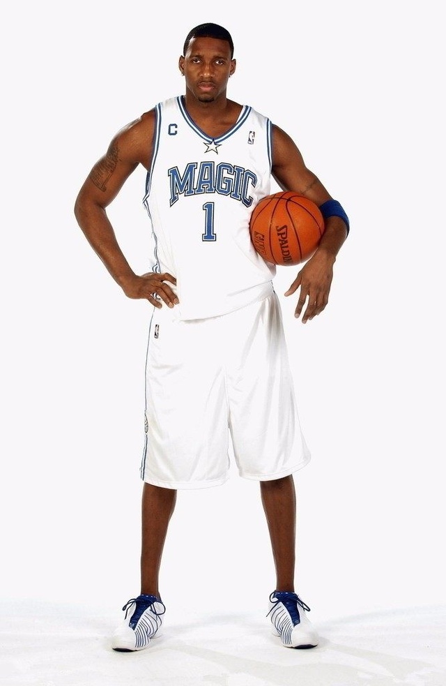 中甲半场：安以恩笑纳对方门将大礼，辽宁铁人暂1-0佛山南狮（中甲半场：安以恩抓住门将失误，辽宁铁人暂1-0领先佛山南狮）