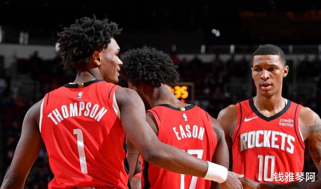 40岁以上单场25分+10助场次：詹姆斯5次，其他人0次（40岁以上球员单场25分+10助攻达成次数：詹姆斯5次，其他人0次）