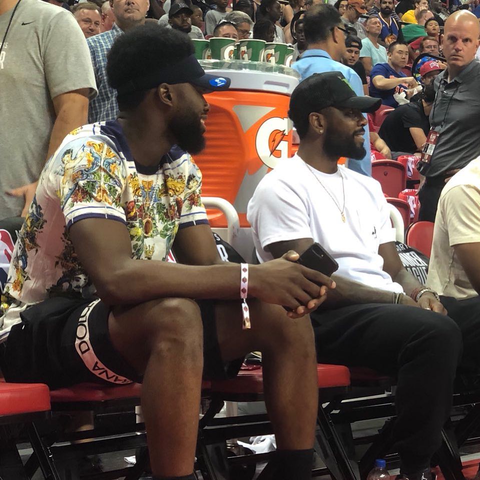 米体：姆希塔良、达米安回归训练，邓弗里斯仍在接受治疗（米体：姆希塔良、达米安已复训，邓弗里斯仍在治疗中）