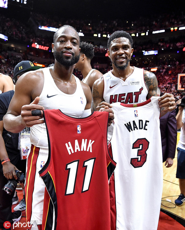 致敬的力量——马祖拉谈猛龙对布歇的敬意（敬意之重：马祖拉评猛龙对布歇的尊重）