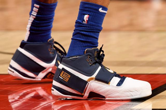 西班牙与皇马双料传奇，劳尔获2025年阿斯报终身成就奖（皇马与西班牙双传奇劳尔荣膺2025年阿斯报终身成就奖）