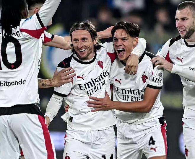 已经很努力了！火箭锋线新星确实是没有办法防住快船绝对核心？（拼尽全力，火箭锋线新星仍难限制快船当家核心？）