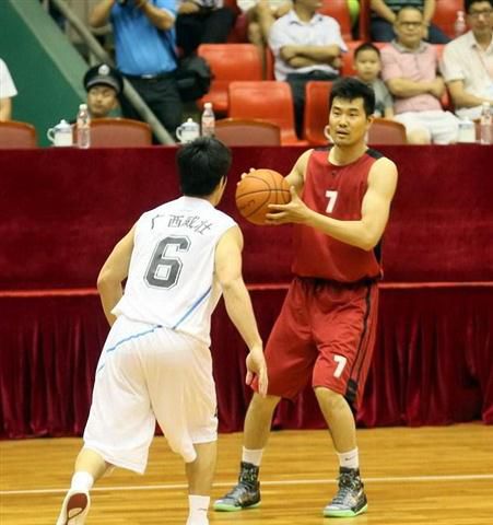 小法：意大利不认同青训越级提拔；相信莫拉塔会重新振作起来（法布雷加斯：意大利不赞同青训跳级提拔，坚信莫拉塔会走出低谷）