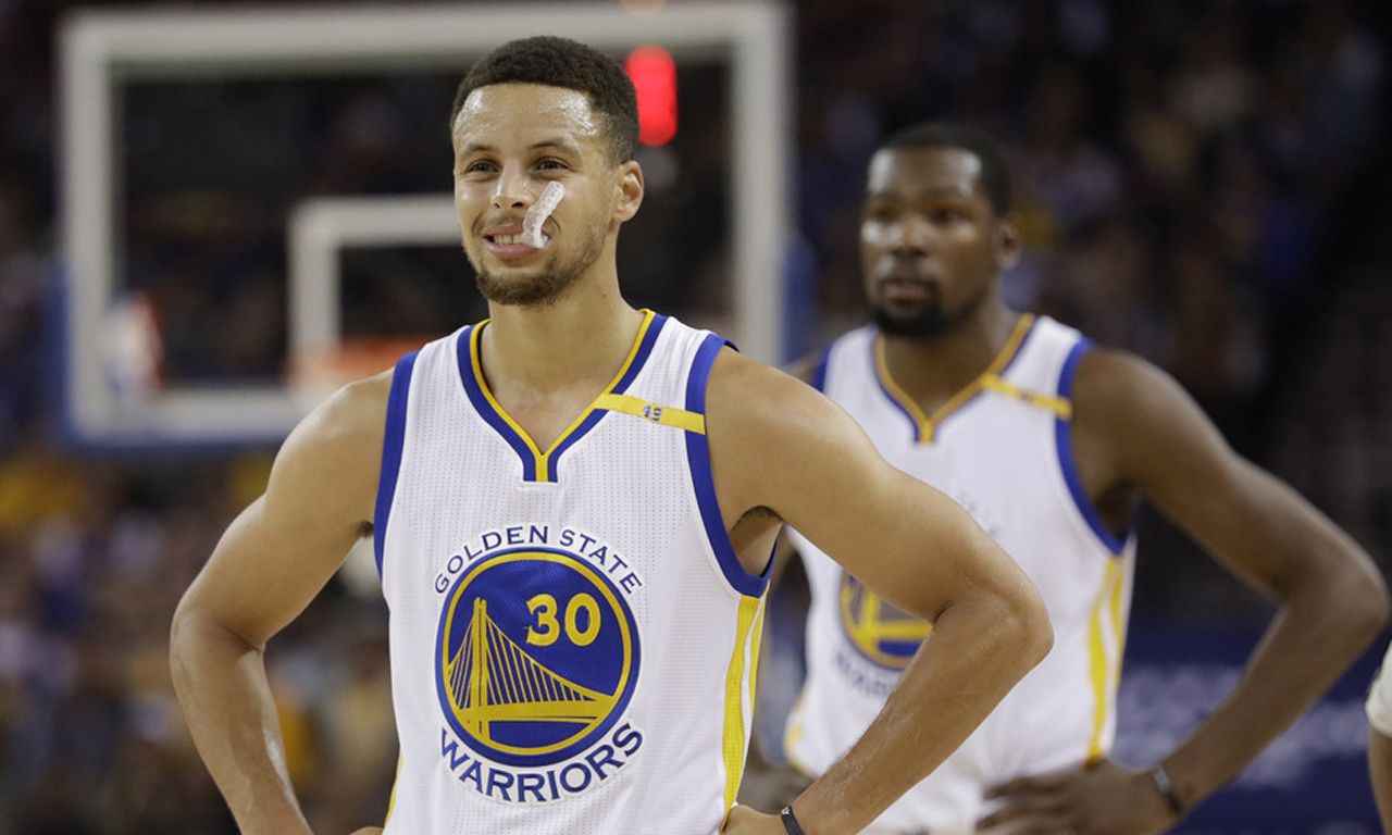 加纳乔：加盟蓝军前几个月总是最难的，现在我感到很舒适和开心（加纳乔：初到蓝军的头几个月最难熬，如今我已适应，感到舒适而开心）