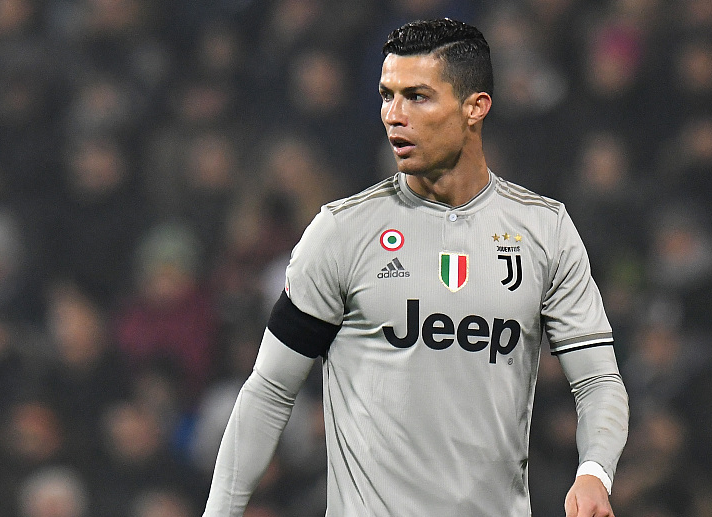 排球王莱昂+科门达+萨萨克 三巨头续约 冲击波超新赛季（球王莱昂携科门达、萨萨克续约，冲击波三大核心剑指新赛季）