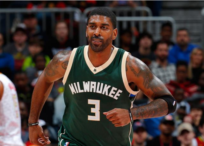 雷霆输球记者再次甩锅裁判？球员和教练都在总结自身问题（雷霆失利后记者又指责裁判？球员与教练聚焦自我检讨）