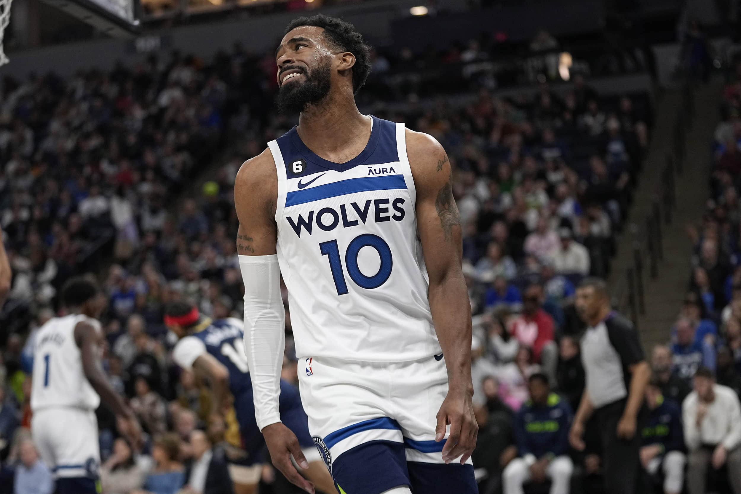 意媒：国米中卫帕拉西奥斯伤情反复，可能接受手术并缺阵数月（意媒：国米中卫帕拉西奥斯伤势反复，或接受手术缺席数月）