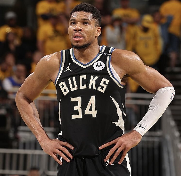 北青：向余望不参加冲超庆祝直奔U22，确认下赛季留在铜梁龙（北青：向余望缺席冲超庆典转赴U22，已确认下赛季继续效力铜梁龙）