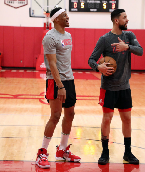 上场2分这场42分 拉文：只要给我足够的球权 我每晚都能做到（上一战仅2分，这一战砍下42分，拉文：只要球权到位，我每晚都能打出这样的表现）