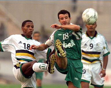 李凯尔恢复美国国籍？本人回应：什么都没变，我还在这里（李凯尔被曝重拾美籍？本人澄清：一切未变，我仍在这儿）