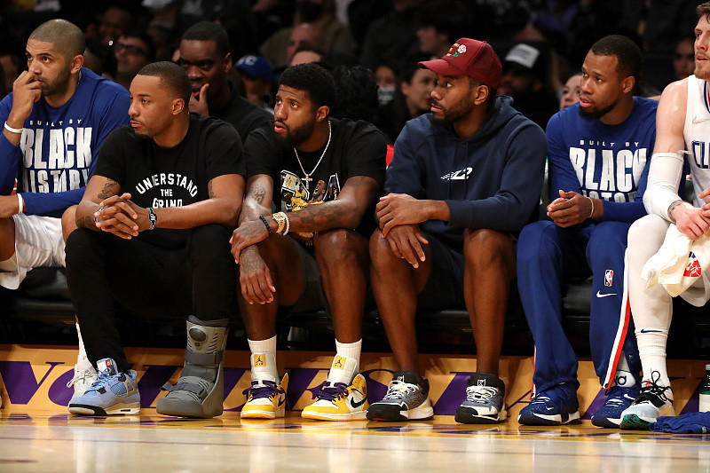 德罗赞末节绝平，展现超凡实力（德罗赞末节压哨扳平，尽显超强实力）